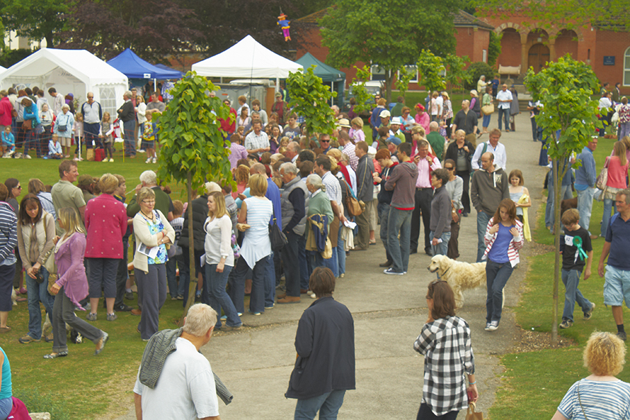 crowds and dogs at Dorset day